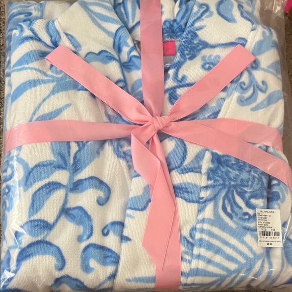 NWT Lilly Pulitzer Terry Robe in Glisten in the Sun